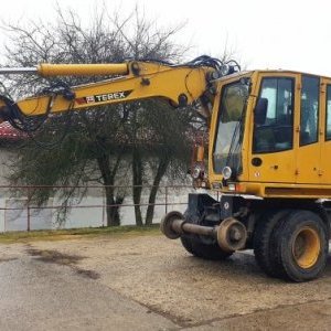 foto 18t 2way rail mobil excavator Terex 1404 ZW for export only