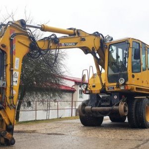 foto 18t 2way rail mobil excavator Terex 1404 ZW for export only